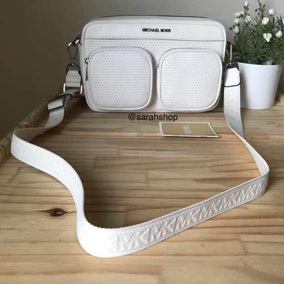 🌼Michael Kors Purse - Picture 3 of 13